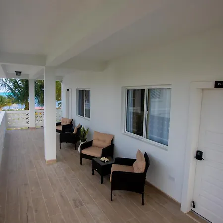 Treetops Hotel-3